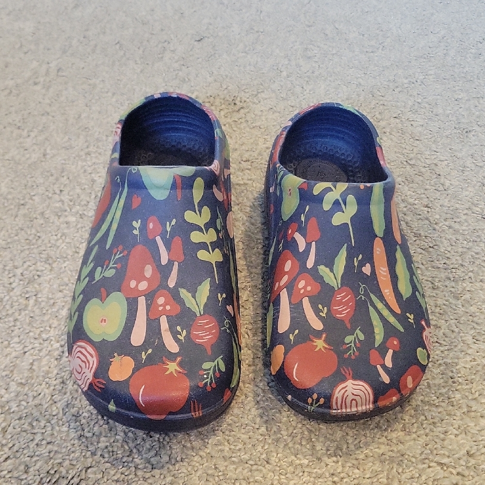 Womens Colorful Garden Clogs